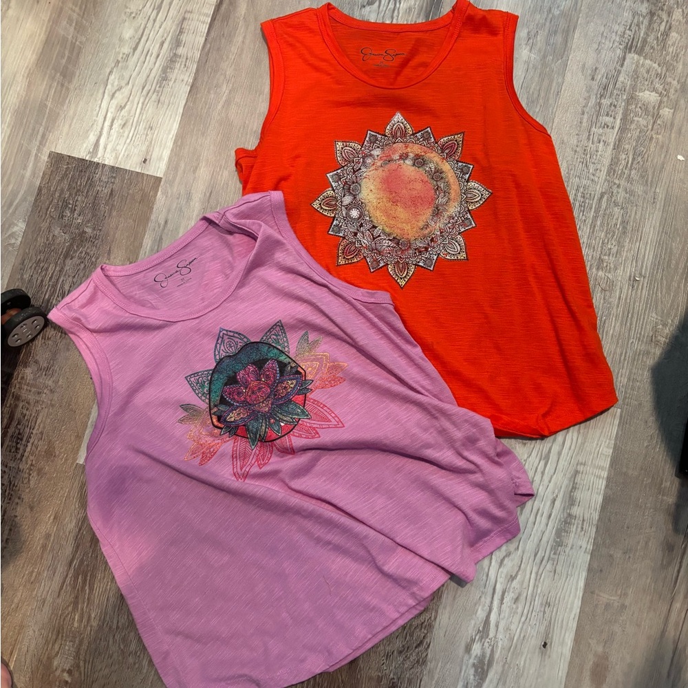 Jessica Simpson muscle Tshirts with graphic design set of 2 women’s size medium